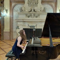 Máme vítězku soutěže Středočeské pianoforte